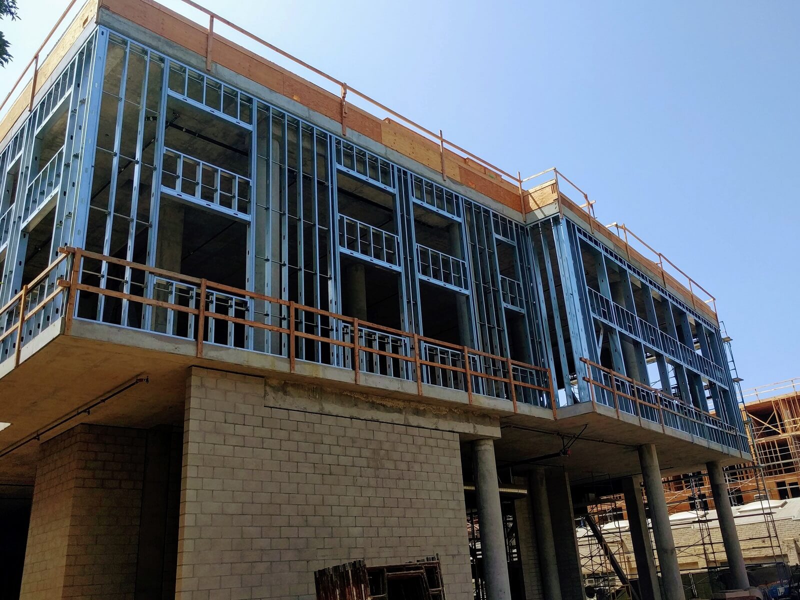 Inclave Apartments – exterior view 2